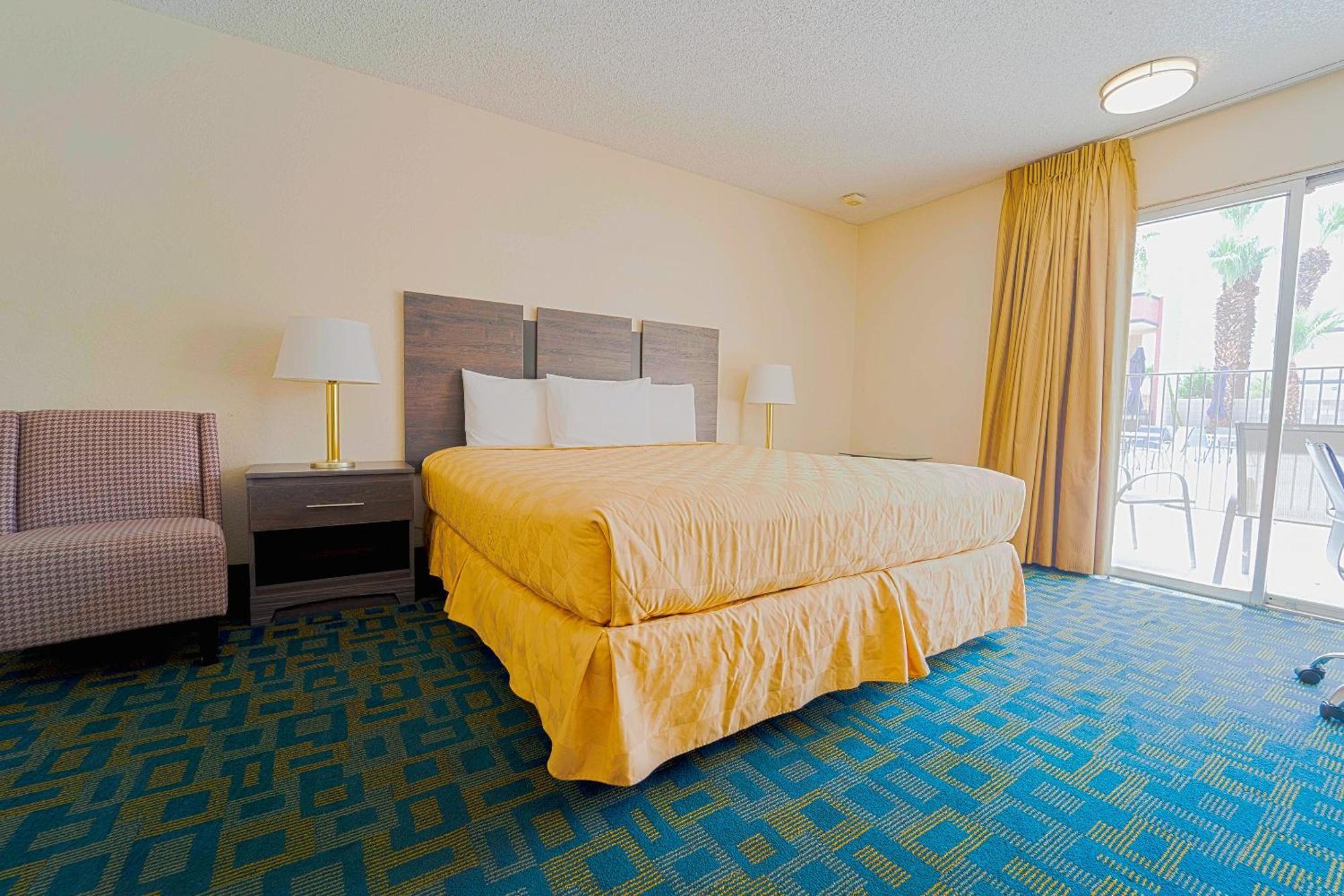 Royal Plaza Inn Индио Экстерьер фото